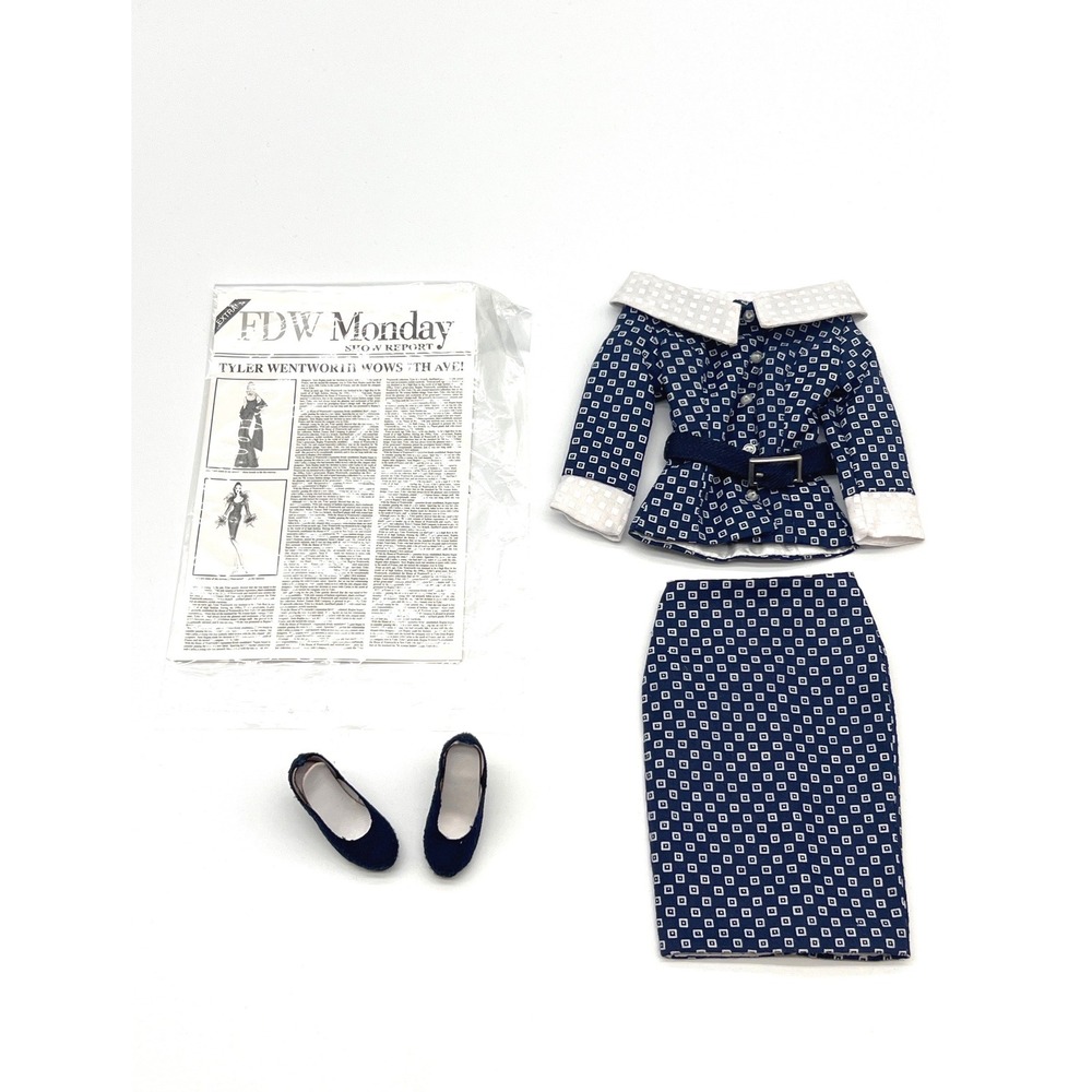 Tonner Marley FAO Schwartz 12 Months of Fashion "March" Outfit Only